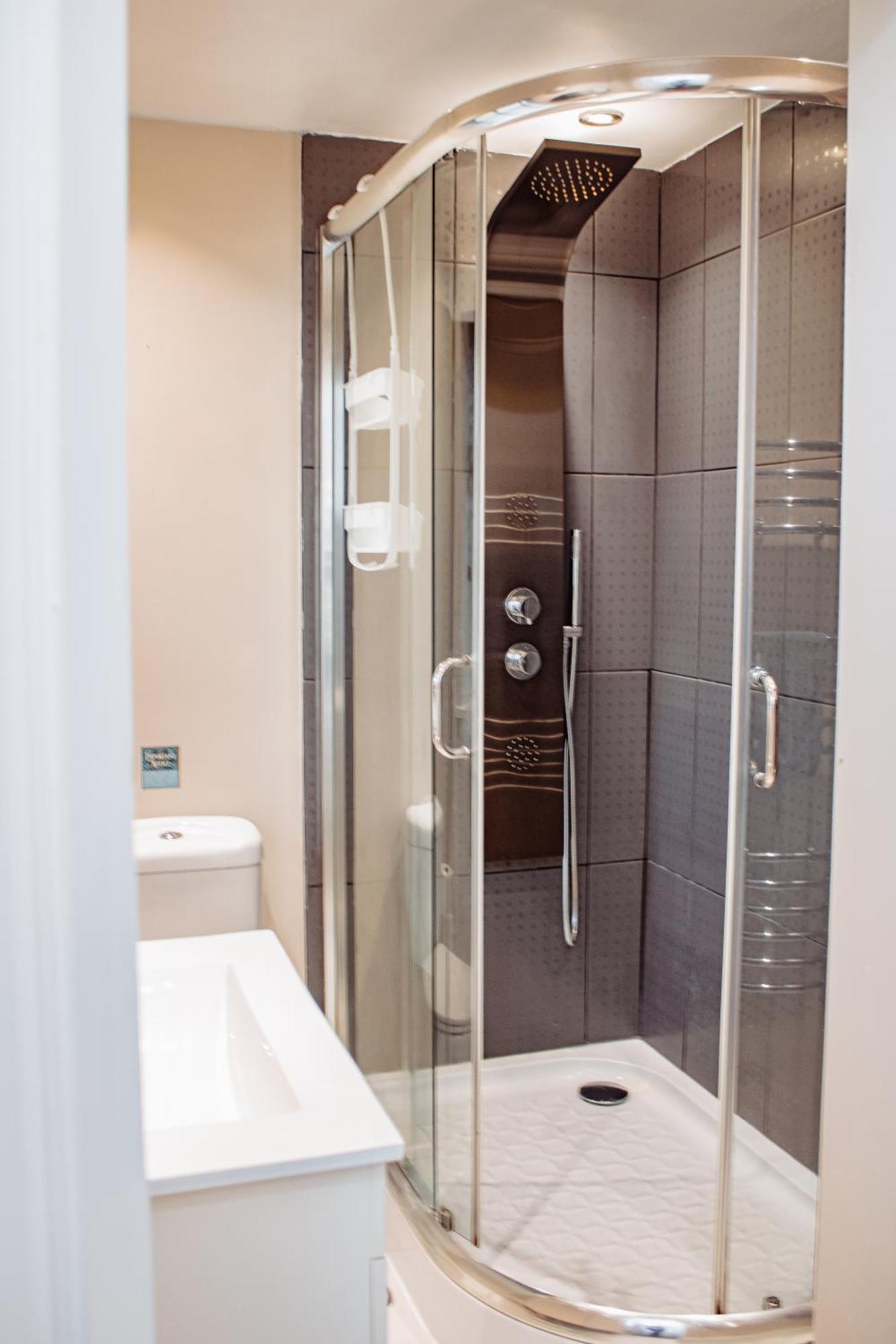 Spacious Flat With Free Parking Daire Harrogate Dış mekan fotoğraf